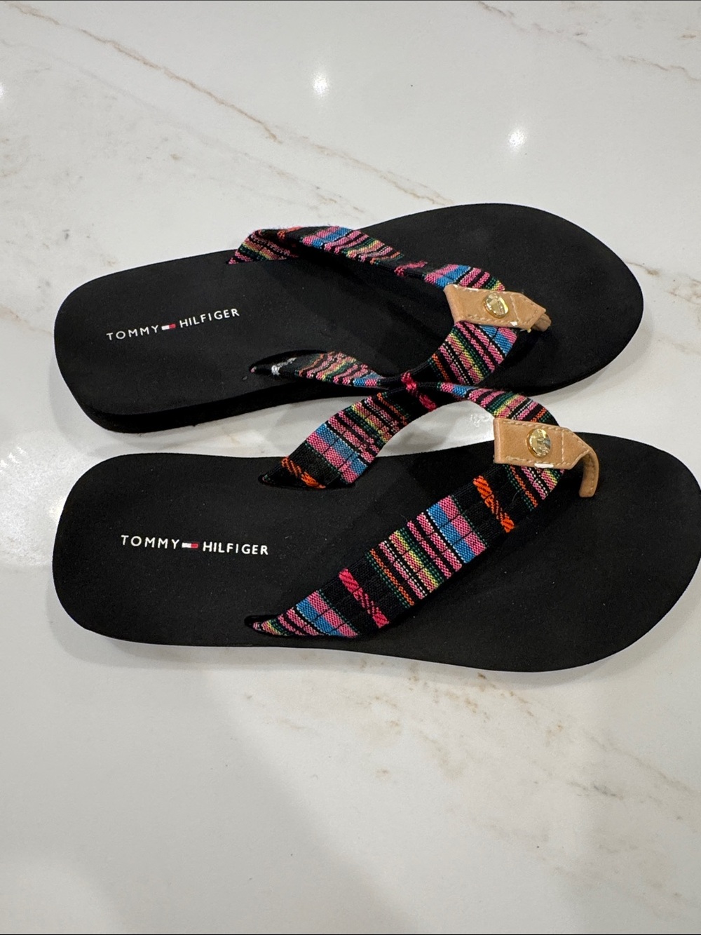 Tommy Hilfiger Creates 2 Multicolor Geo Print Women’s 7 Flip Flop Sandals Summer